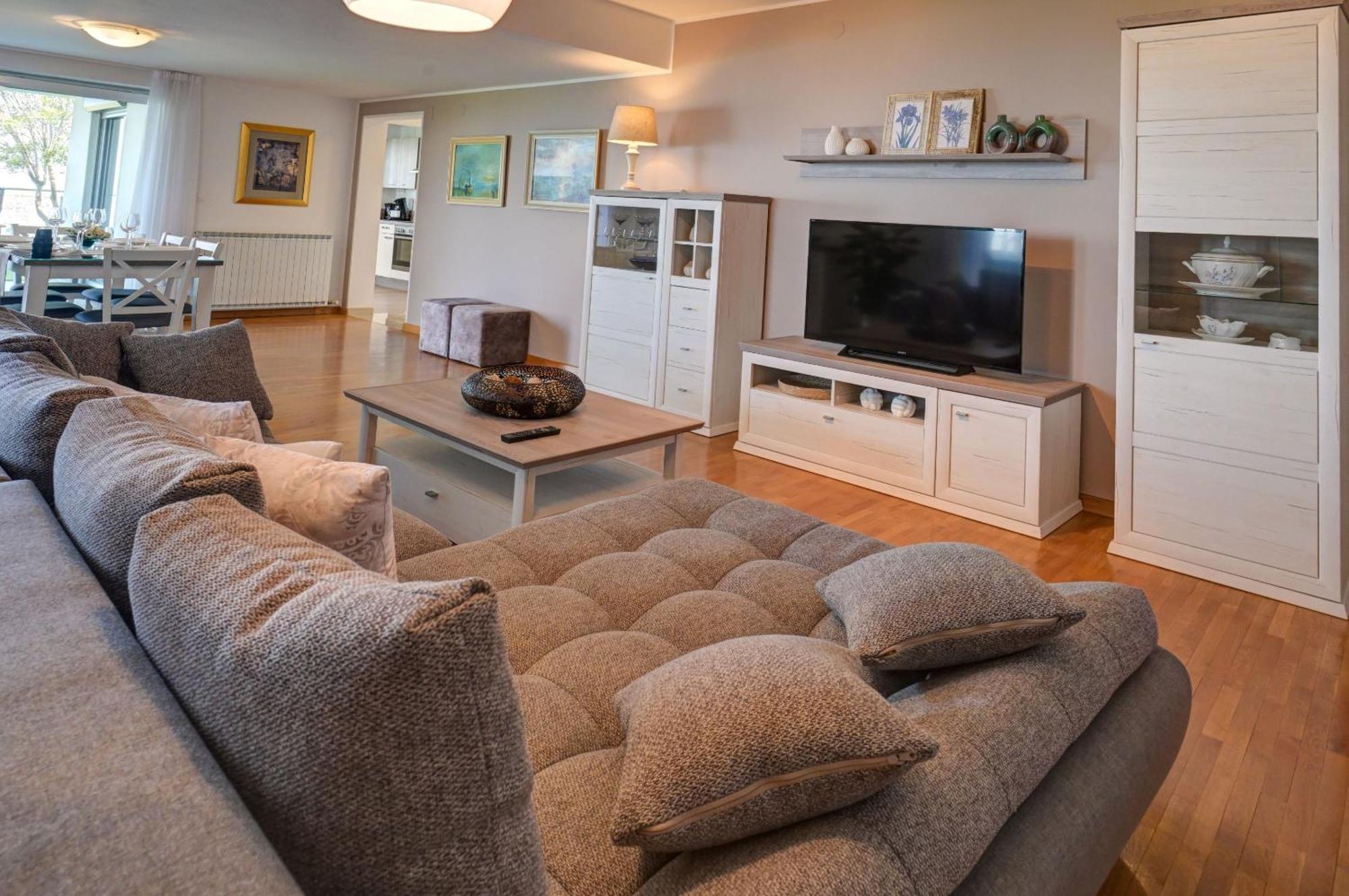 Apartma Bellavista Изола Екстериор снимка