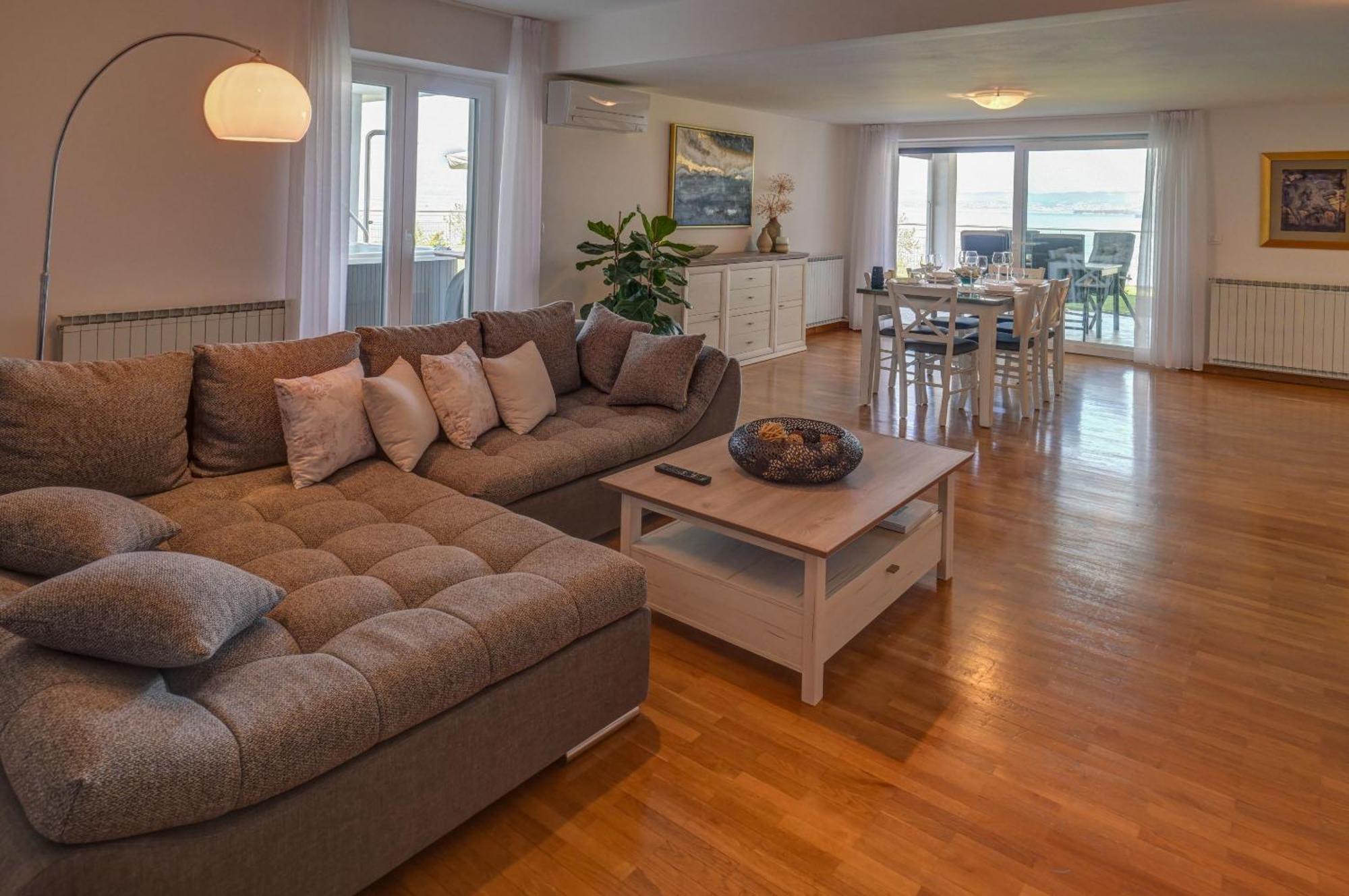 Apartma Bellavista Изола Екстериор снимка