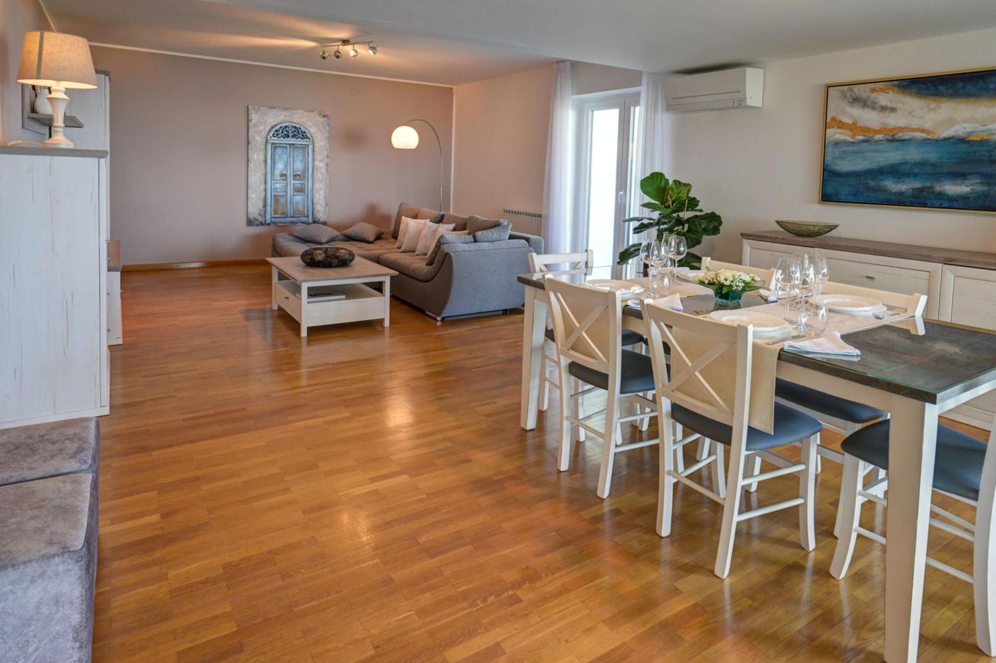 Apartma Bellavista Изола Екстериор снимка